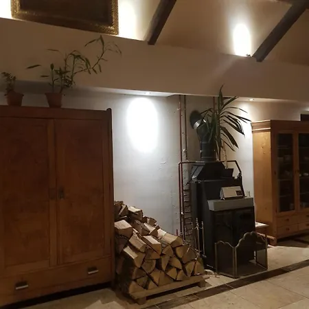 Villa Old Stone Obarok