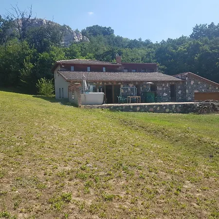 Old Stone Villa *