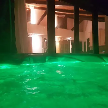 Old Stone וילה Obarok